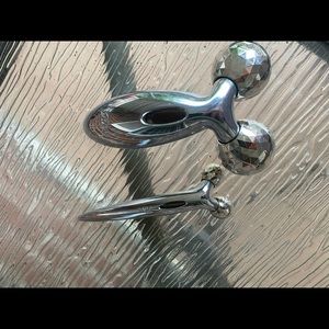 Refa body roller and eyes roller